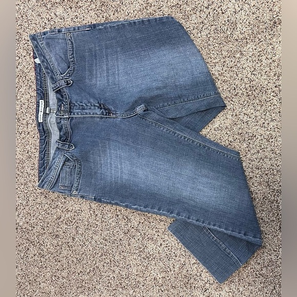 ๐ Tommy Hilfiger Women's Straight Crop Jeans ๐ - Picture 6 of 13